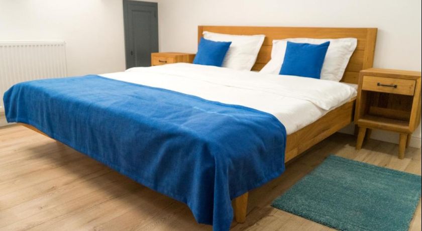 Apartamentul — zona de dormit